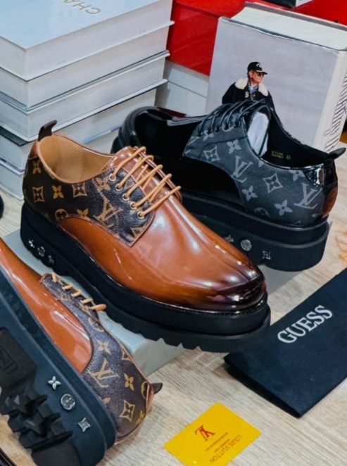 Louis Vuitton Men Shoe