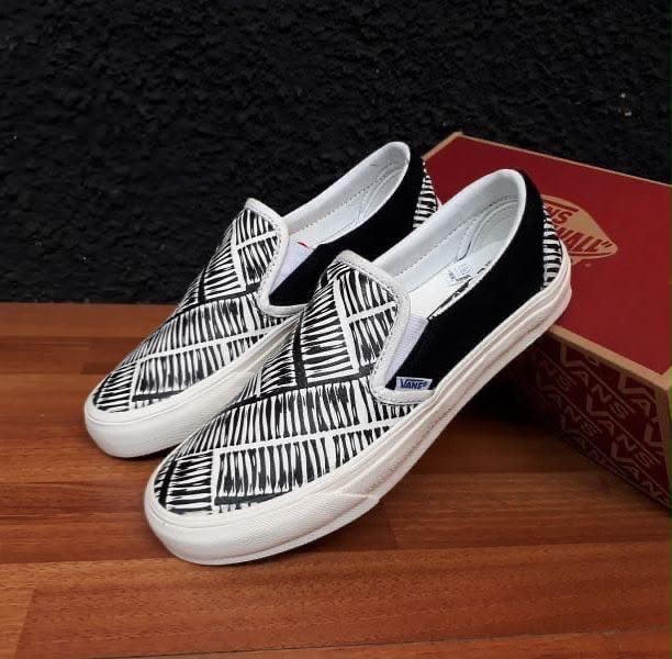 Vans Slip-On Black White Graphic Shoes
