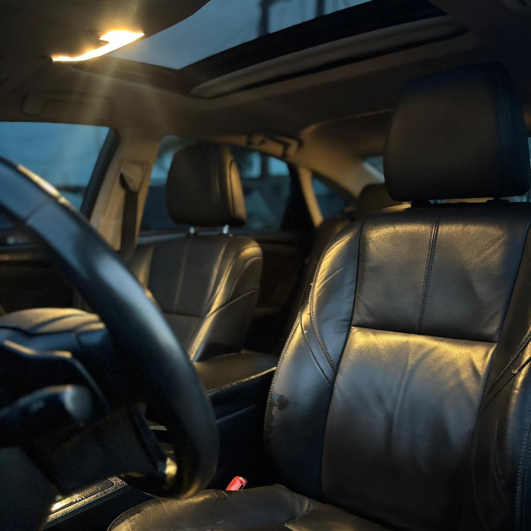 Toyota Avalon XLE, Dark Grey Sedan