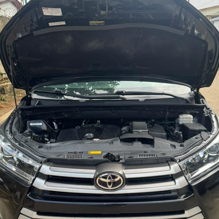 Toyota Highlander XLE AWD 2019 Black SUV — photo 5
