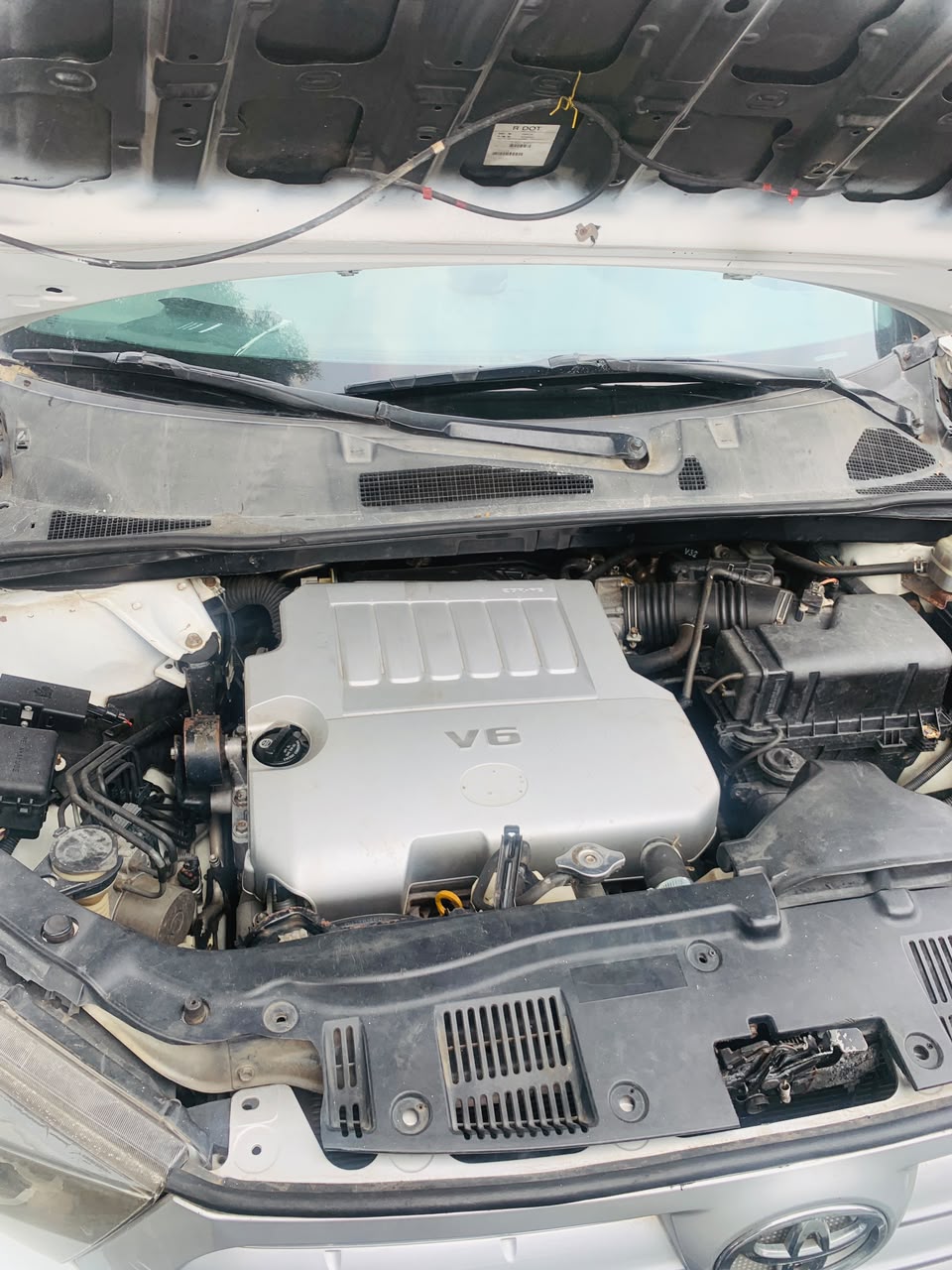 Toyota Highlander White SUV for Sale