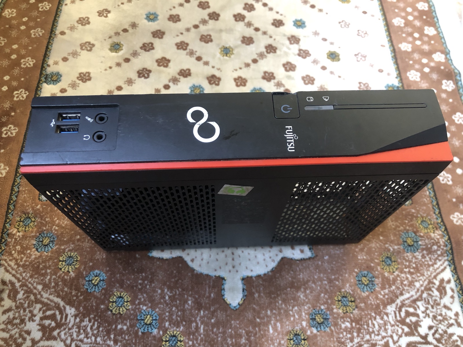 Fujitsu FUTRO S720 Thin Client Mini PC 4GB RAM & 16GB SSD (Working / Unit Only - No Adapter)
