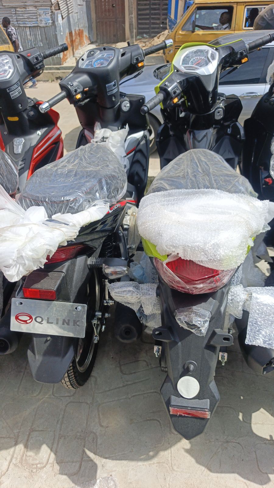 Qlink Scooter, Yellow with Sharp Bodywork