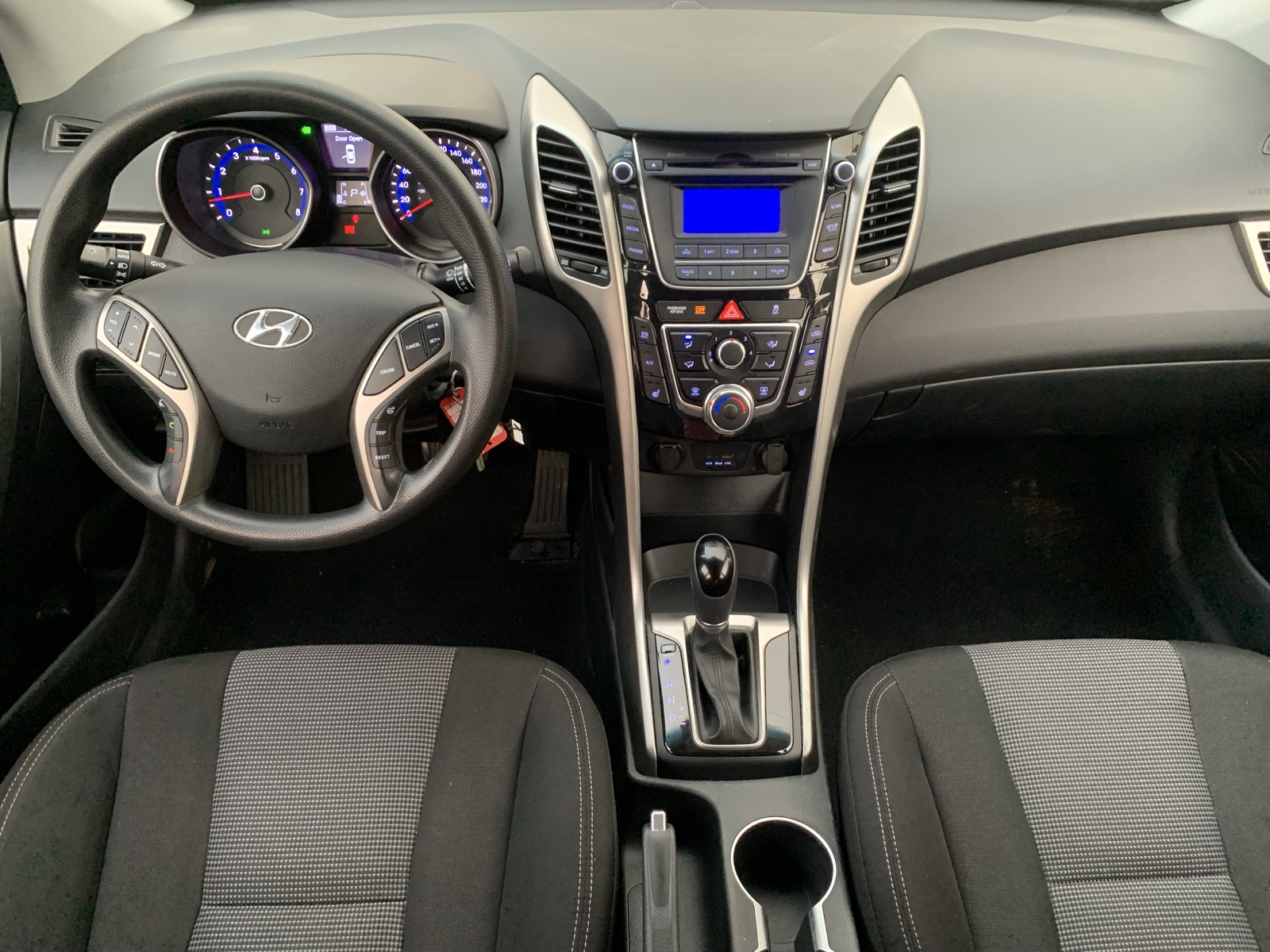 2014 Hyundai Elantra GT White Sedan
