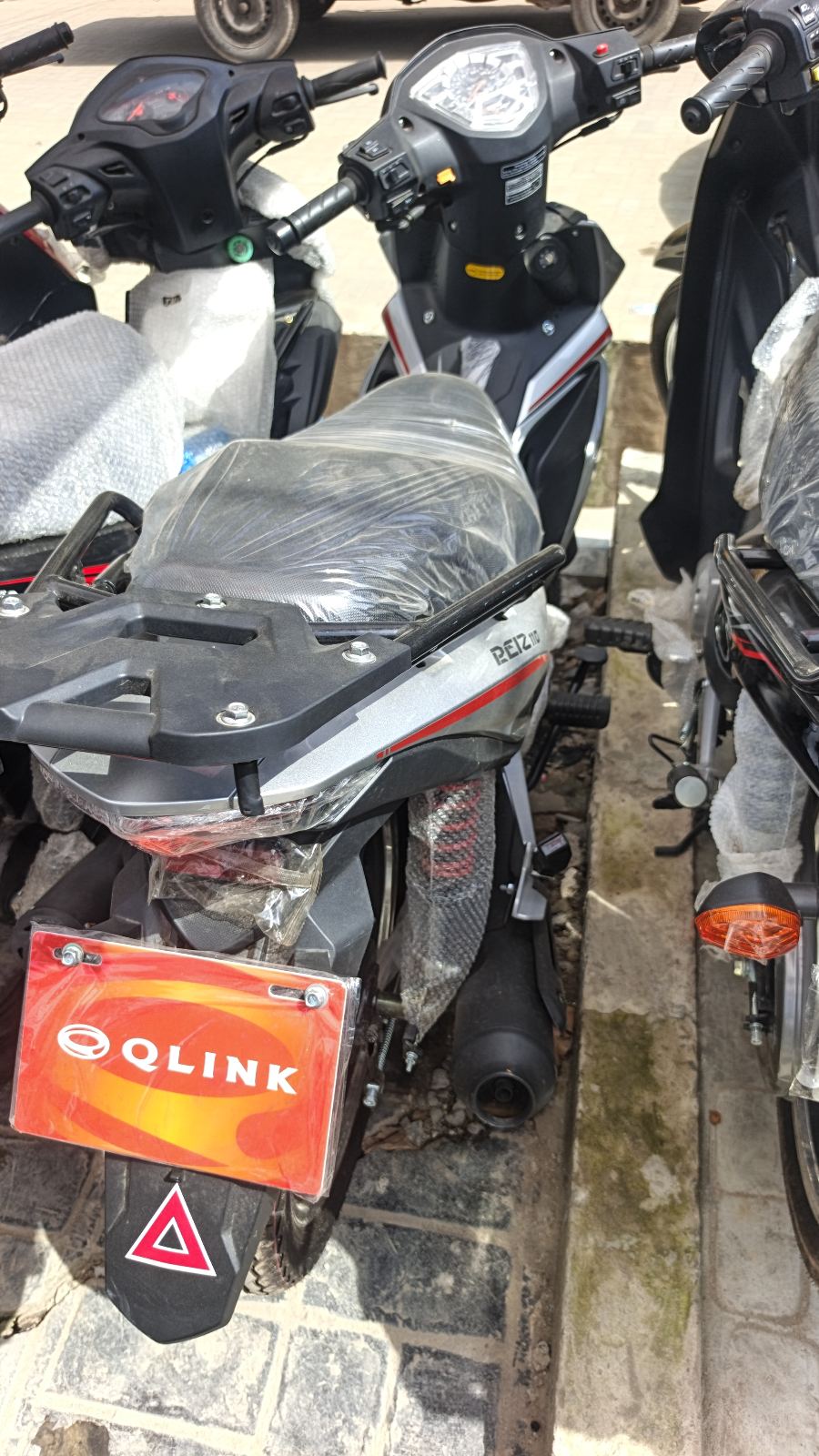 Qlink Motorcycle, Red with Disc Brakes