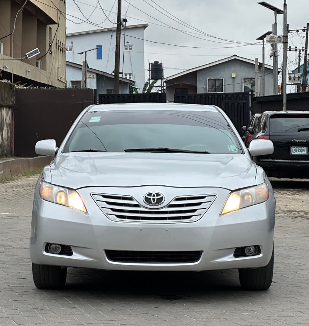 Toyota Camry Silver Sedan registered — photo 7