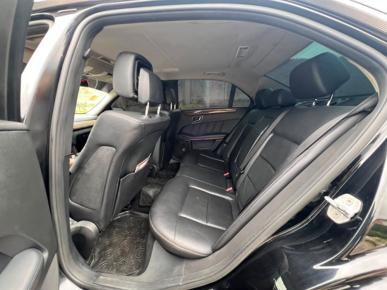 Mercedes Benz E350