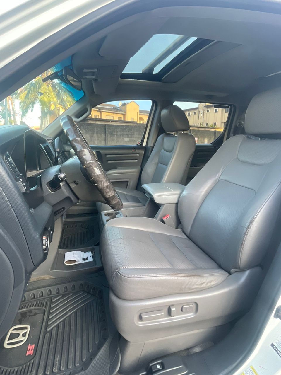 Toks standard 6 months reg Honda Ridgeline 2011 model. Buy and drive ~12.5m~ Now 11M