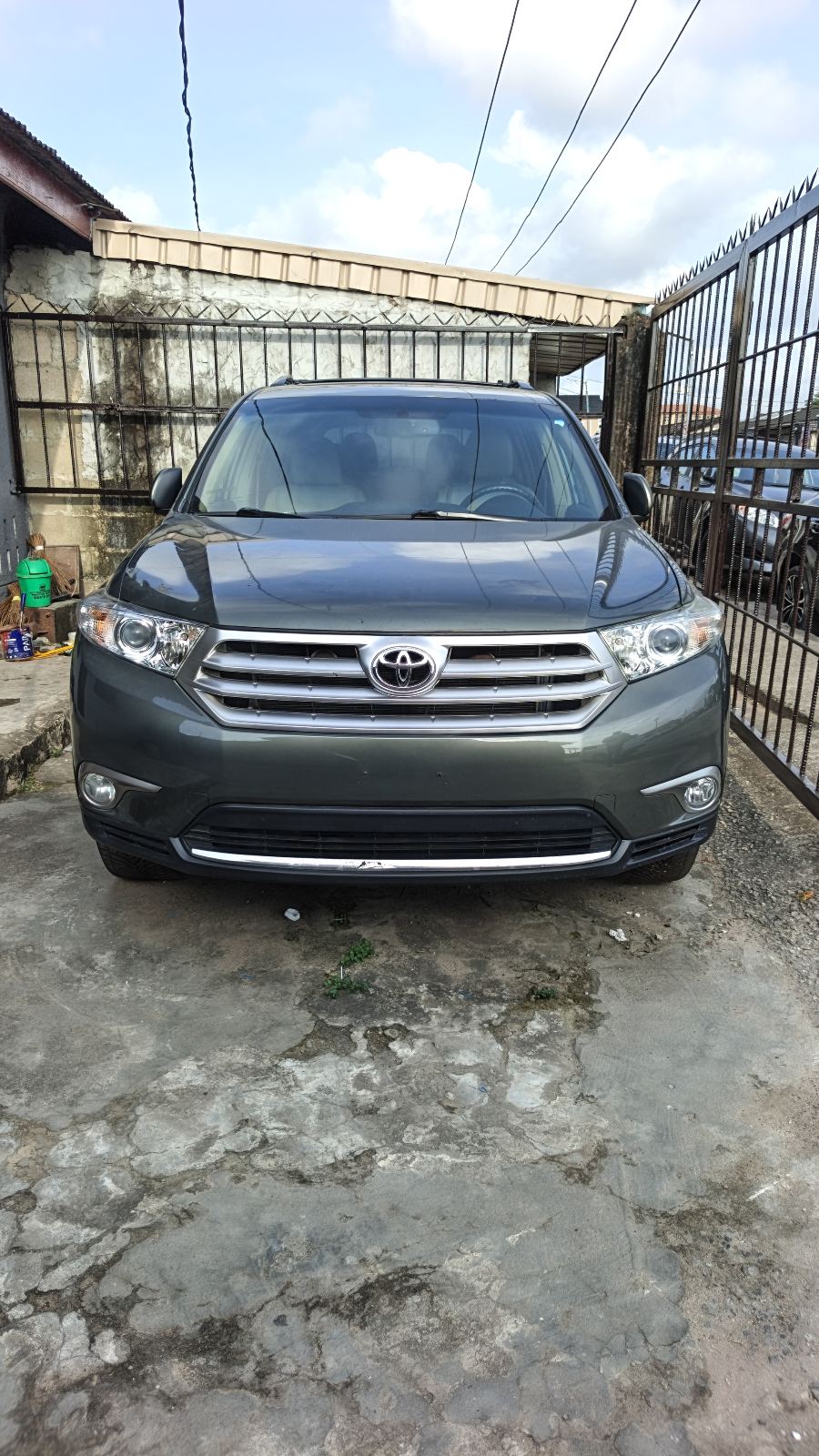 Toyota Highlander SUV, Dark Grey