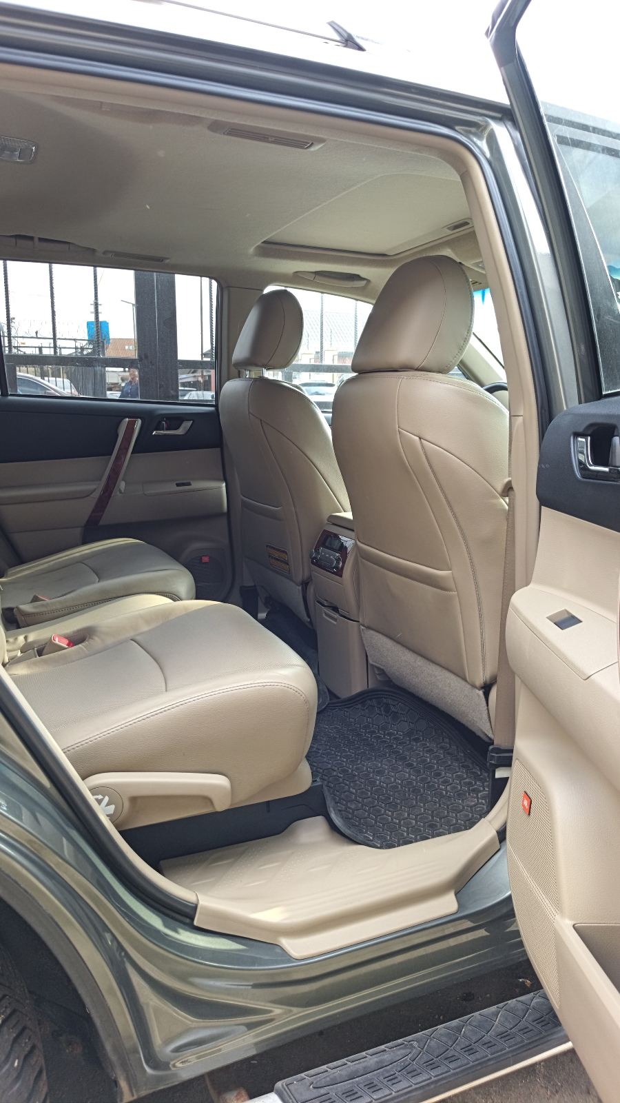 Toyota Highlander SUV, Dark Grey