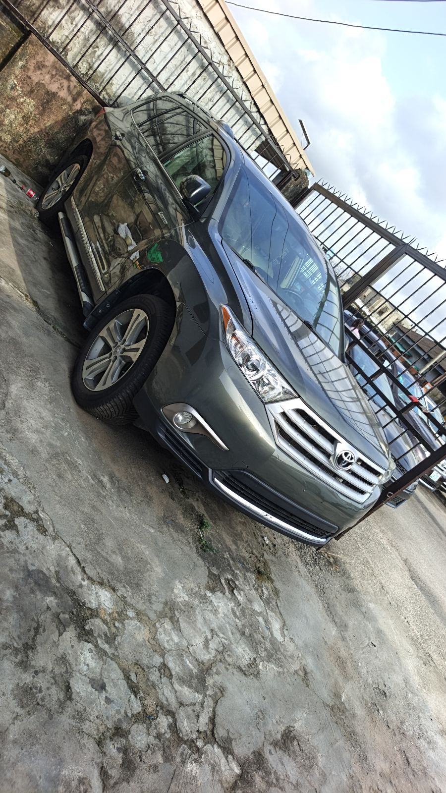 Toyota Highlander SUV, Dark Grey