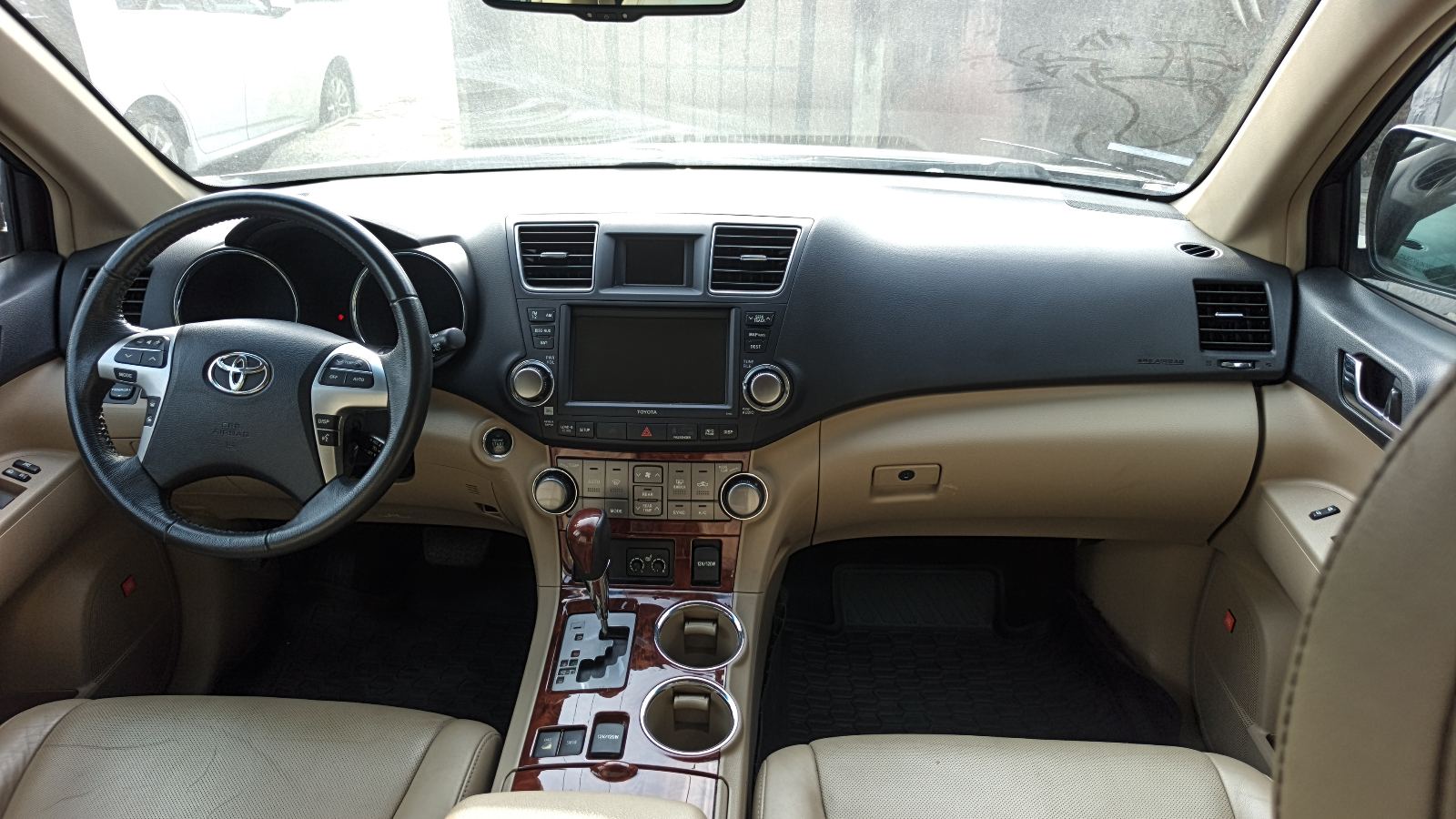 Toyota Highlander SUV, Dark Grey