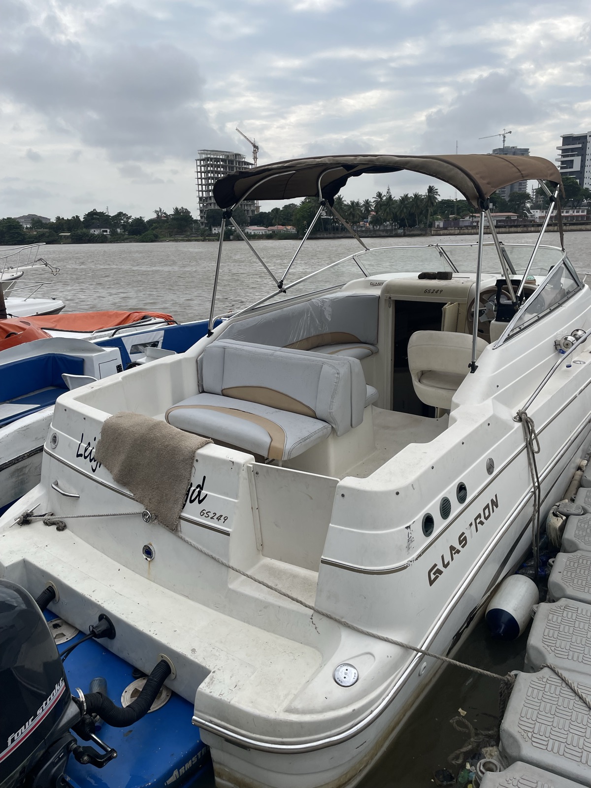 Glasstron Speed Boat for Rent
