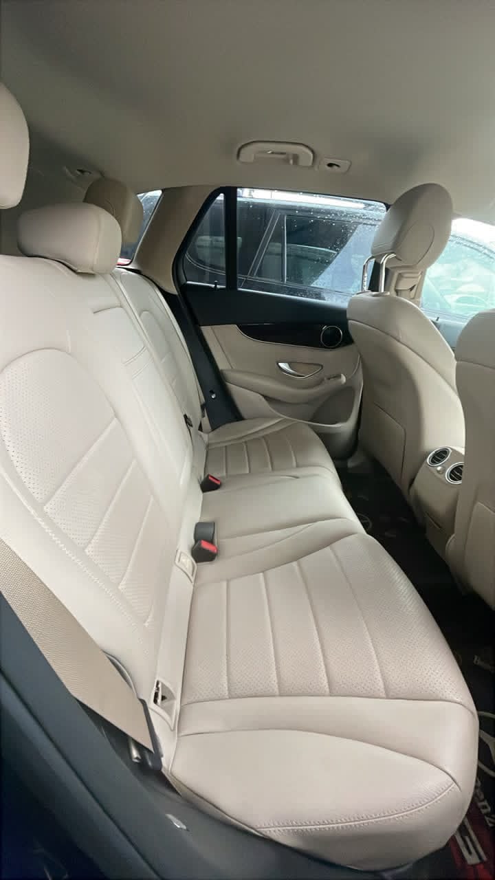 Mercedes-Benz GLC 300 4MATIC Dark Blue SUV — photo 2
