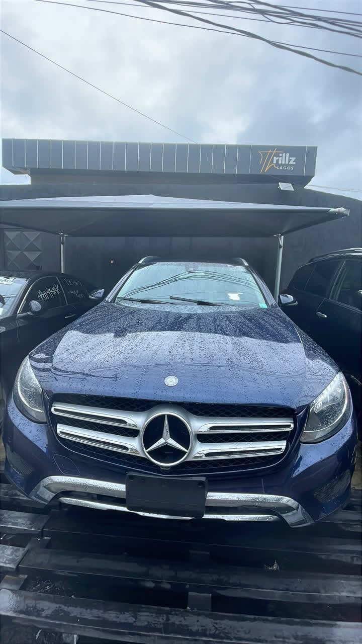 Mercedes-Benz GLC 300 4MATIC Dark Blue SUV — photo 8