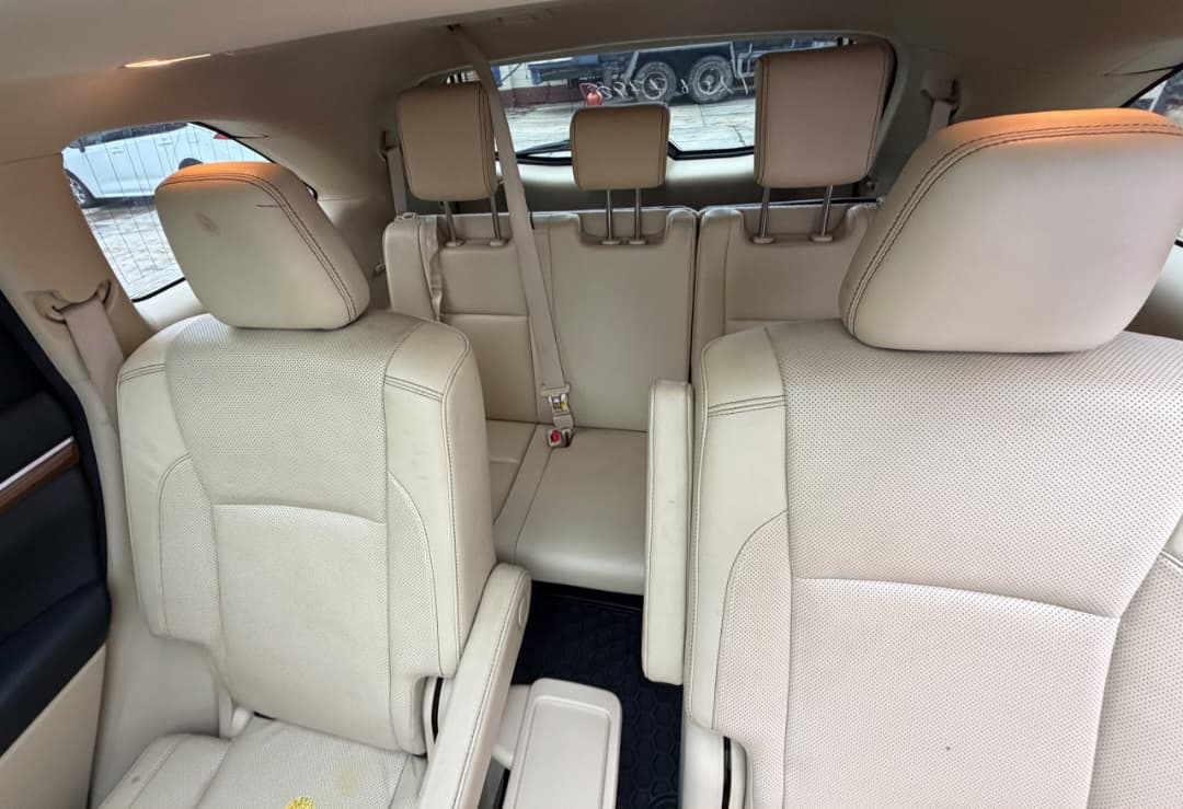 Toyota Highlander SUV, Burgundy