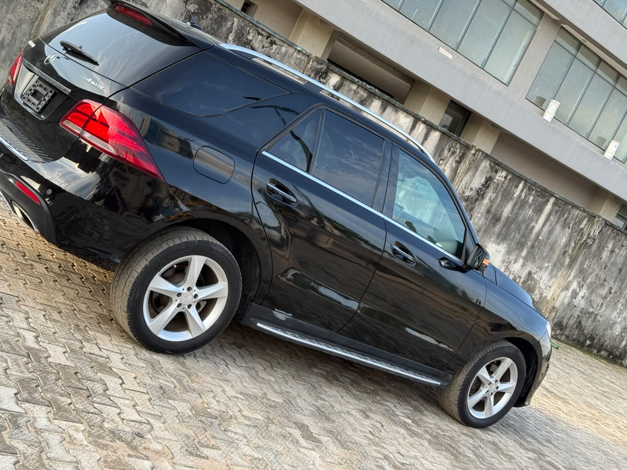 Mercedes-Benz GLE 350 4MATIC Black SUV GLE350