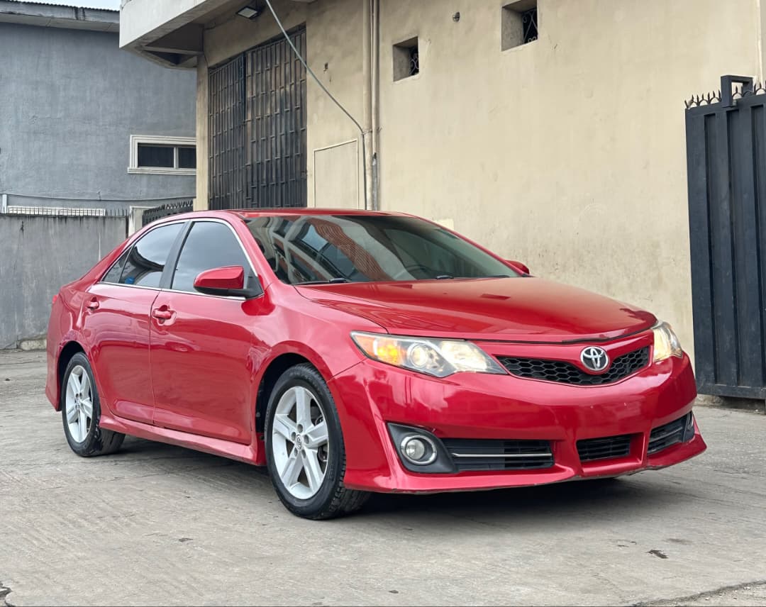 Toyota Camry SE Red Sedan