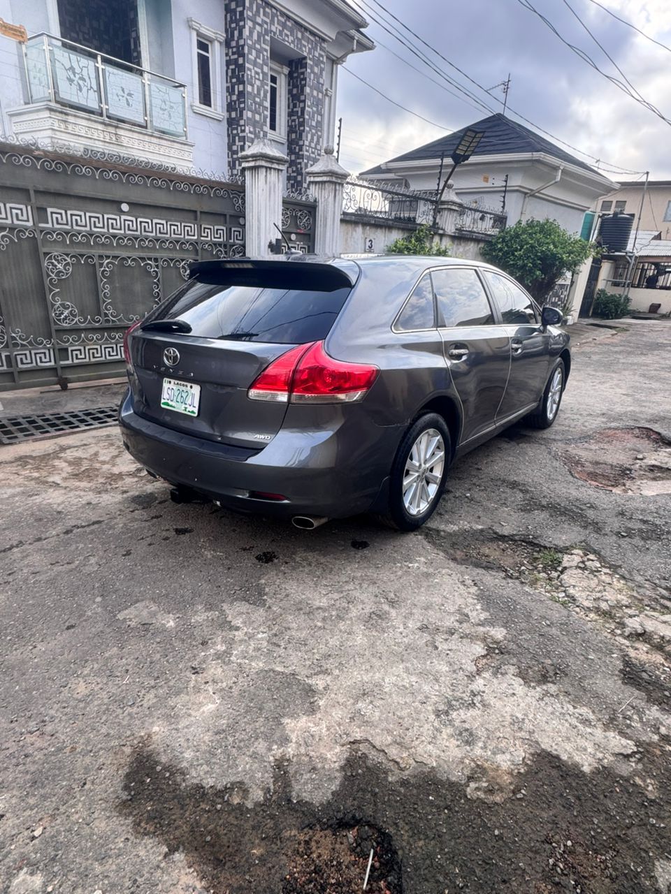 Used 2010 Toyota Venza SUV — photo 7