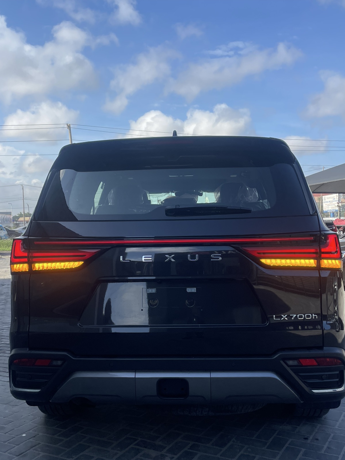 Lexus LX 700h, Silver SUV LX 600