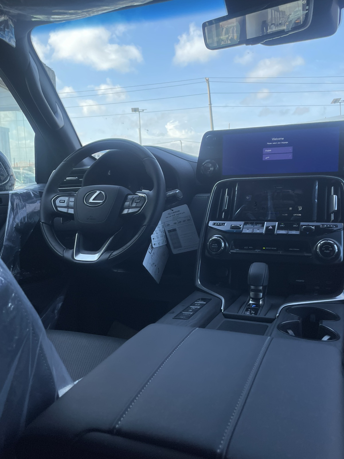 Lexus LX 700h, Silver SUV LX 600