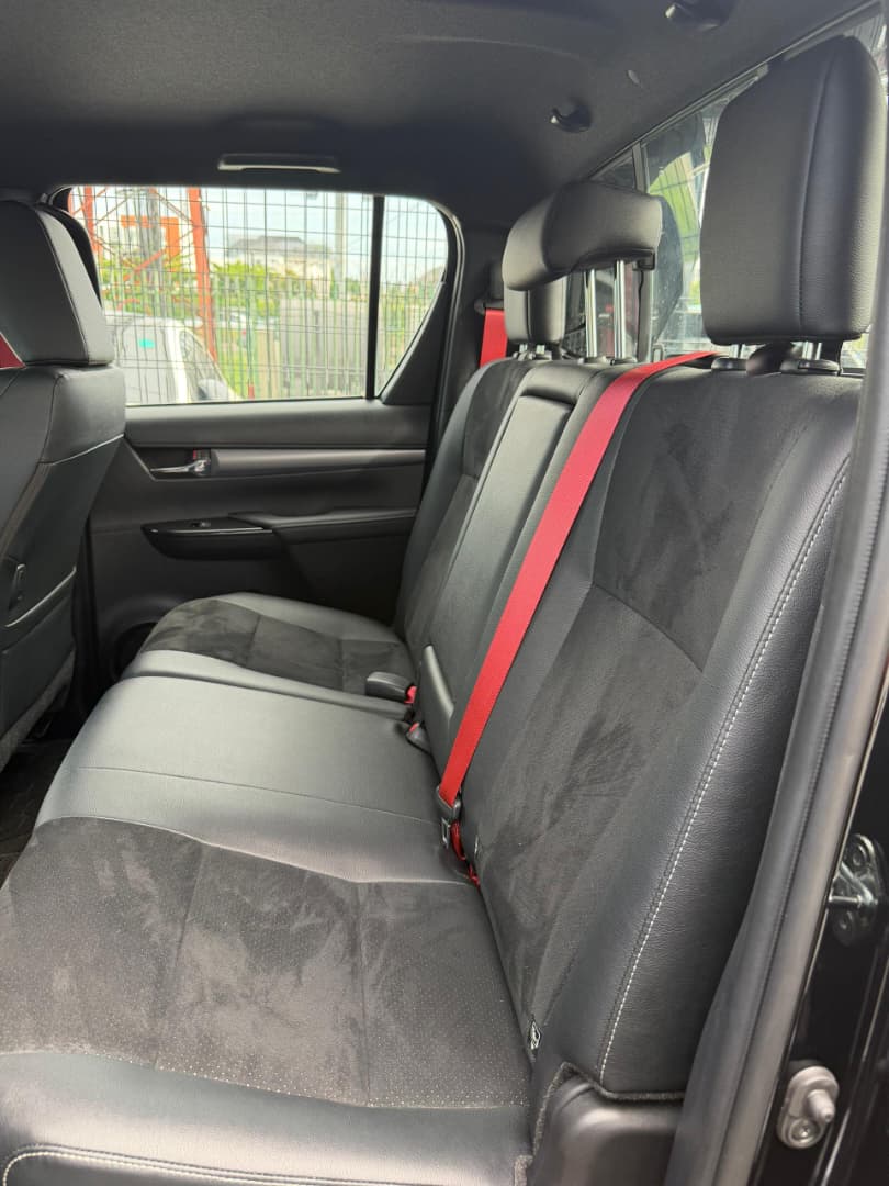 Toyota Hilux GR Sport Black Pickup Truck — photo 2