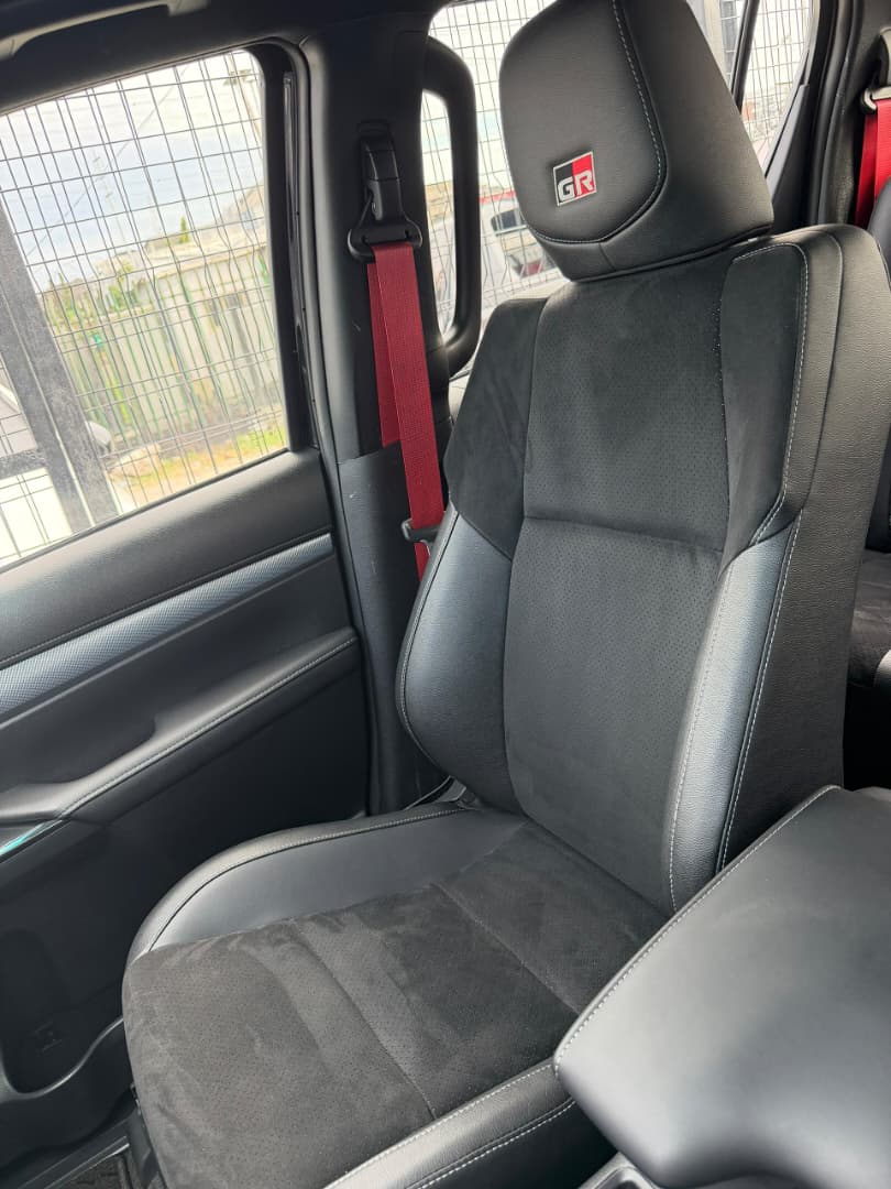 Toyota Hilux GR Sport Black Pickup Truck — photo 3