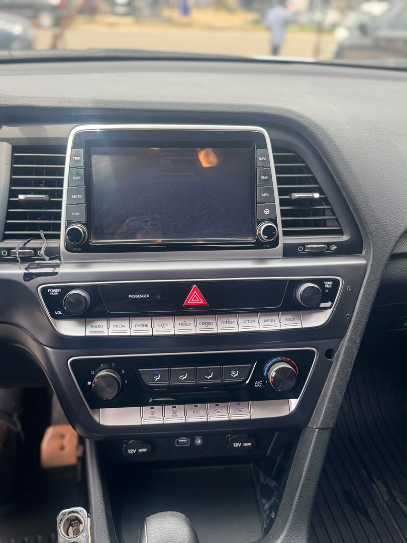 Hyundai Sonata Silver Sedan