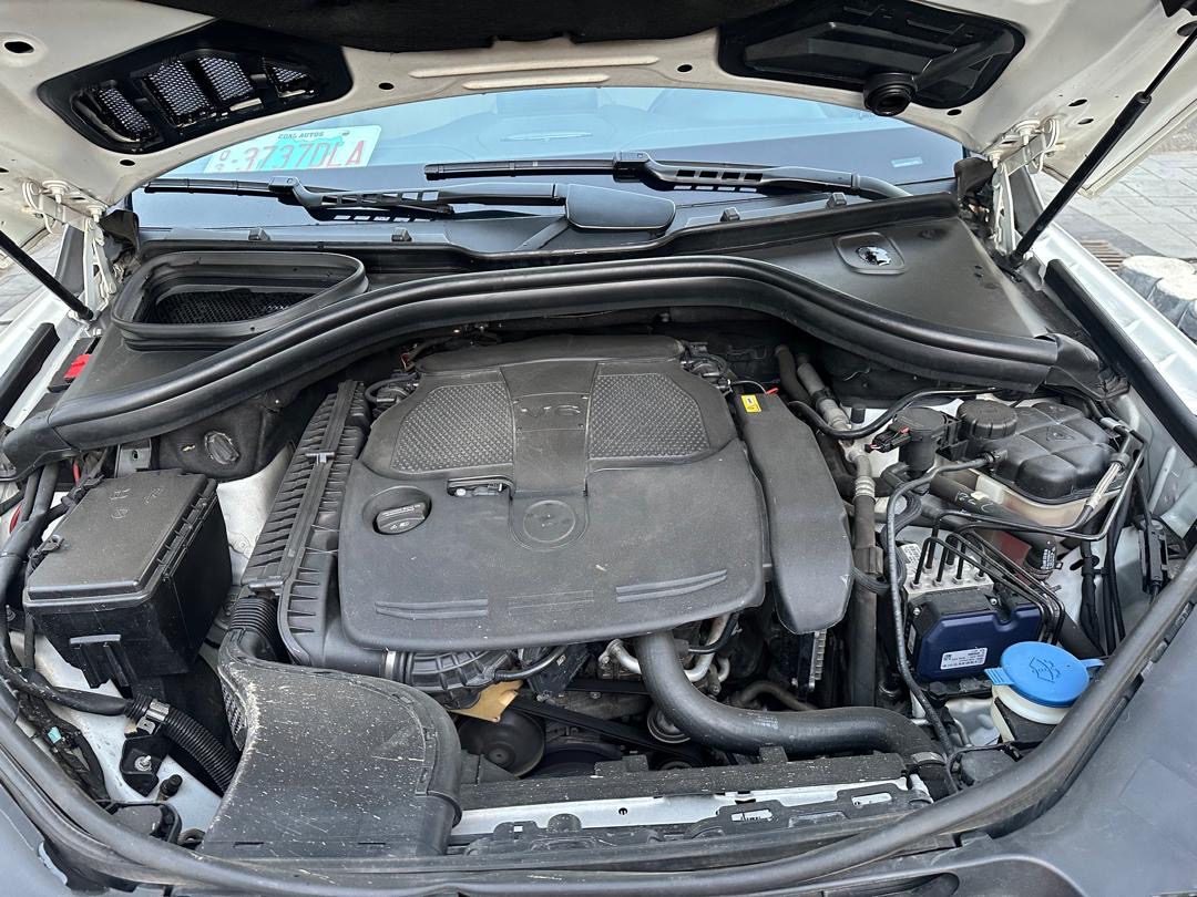 Mercedes-Benz GLE 350 White SUV with Sunroof GLE350