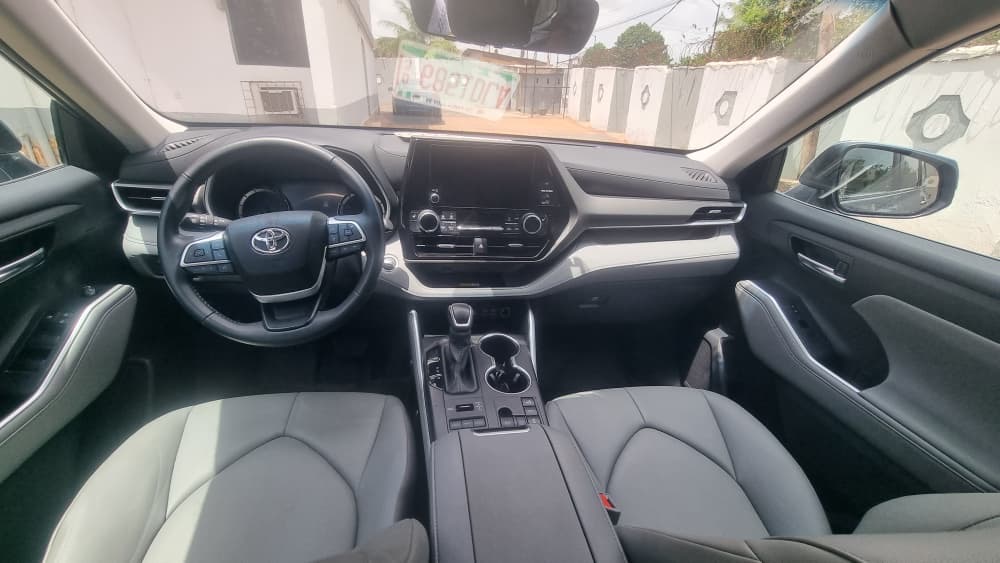Toks 2014 Toyota Highlander SUV, Light Blue