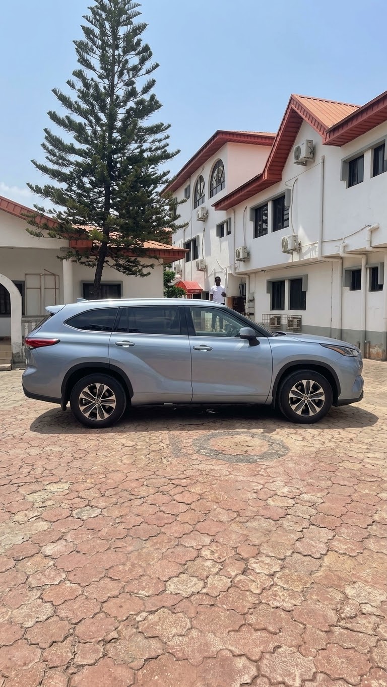 Toks 2014 Toyota Highlander SUV, Light Blue