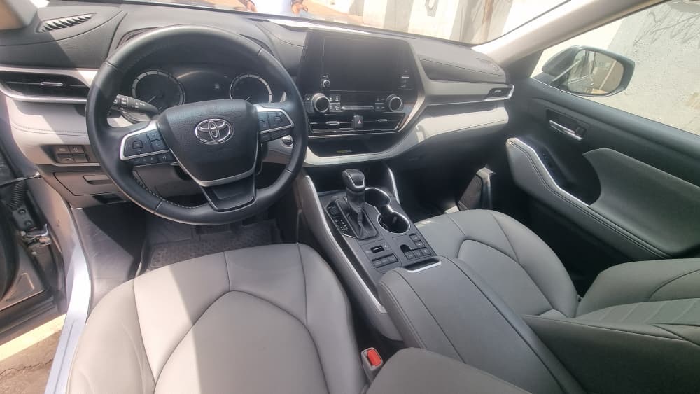 Toks 2014 Toyota Highlander SUV, Light Blue