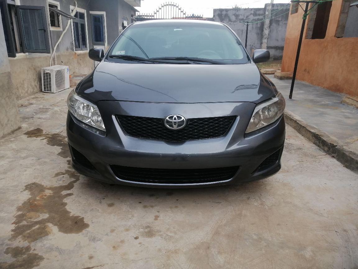 2010 Toyota Corolla, LE. VERY Sharp