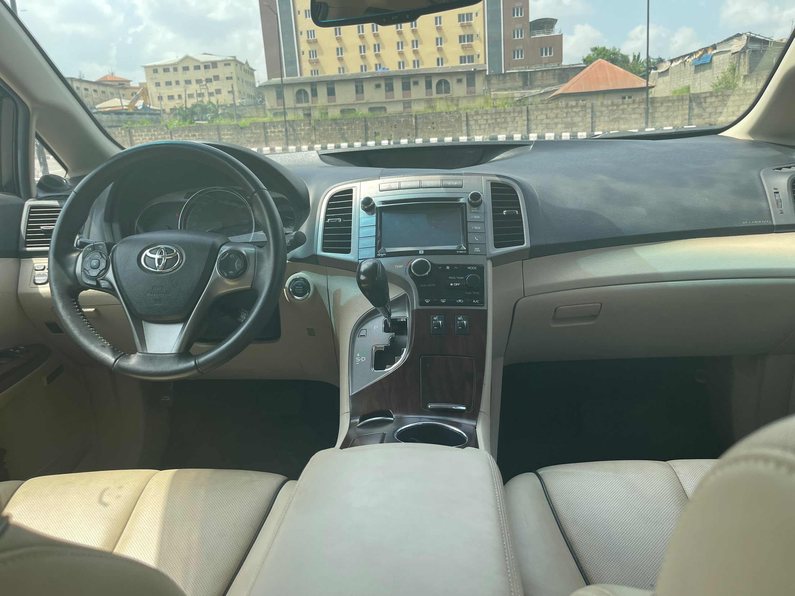 2015 Toyota Venza XLE, Sharp Blue Crossover — photo 9
