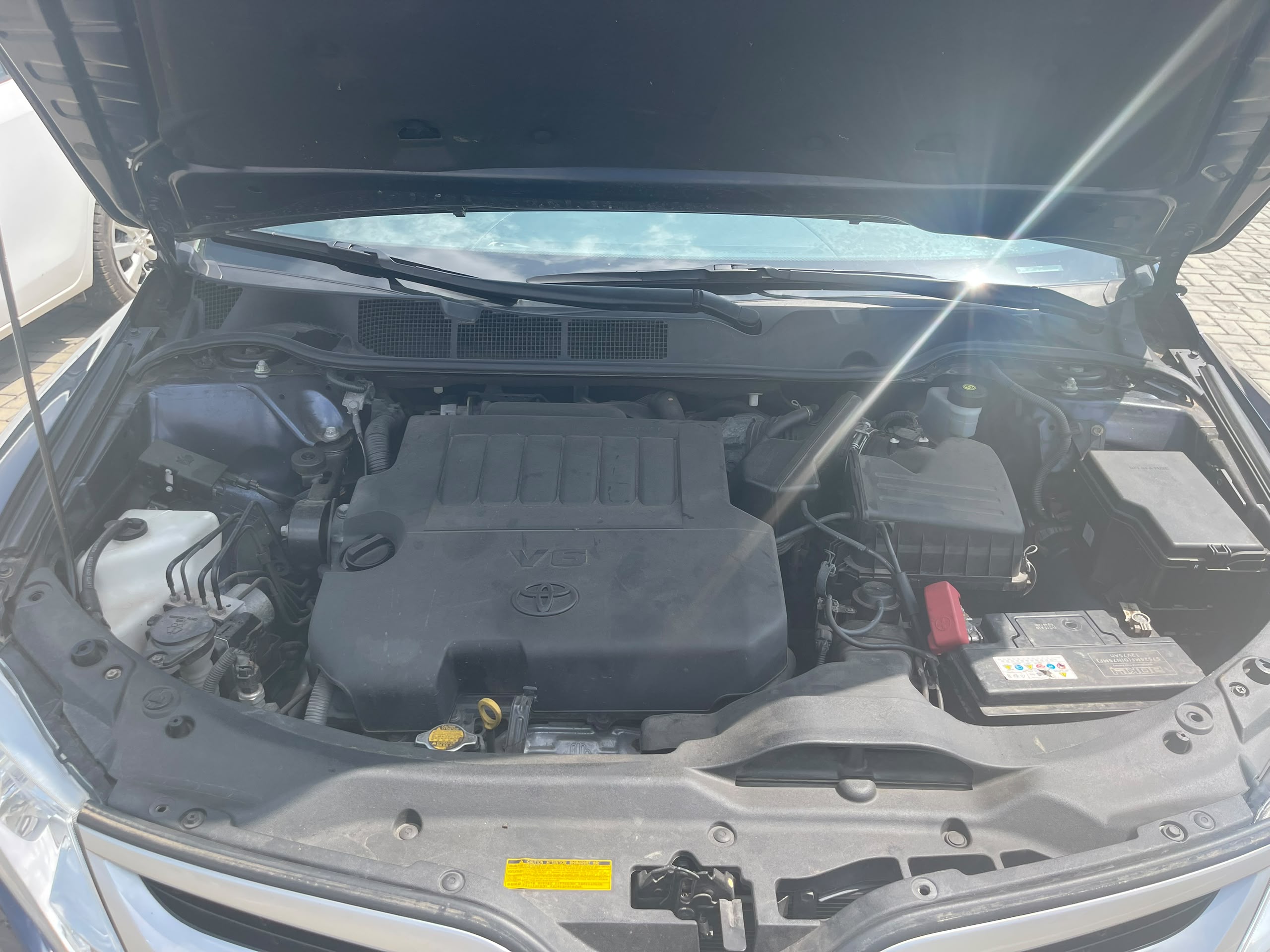 2015 Toyota Venza XLE, Sharp Blue Crossover — photo 10