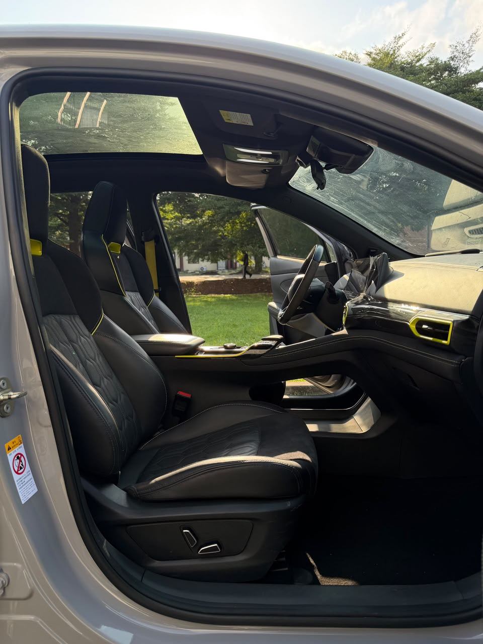 Changan UNI-T Silver SUV with Sporty Accents