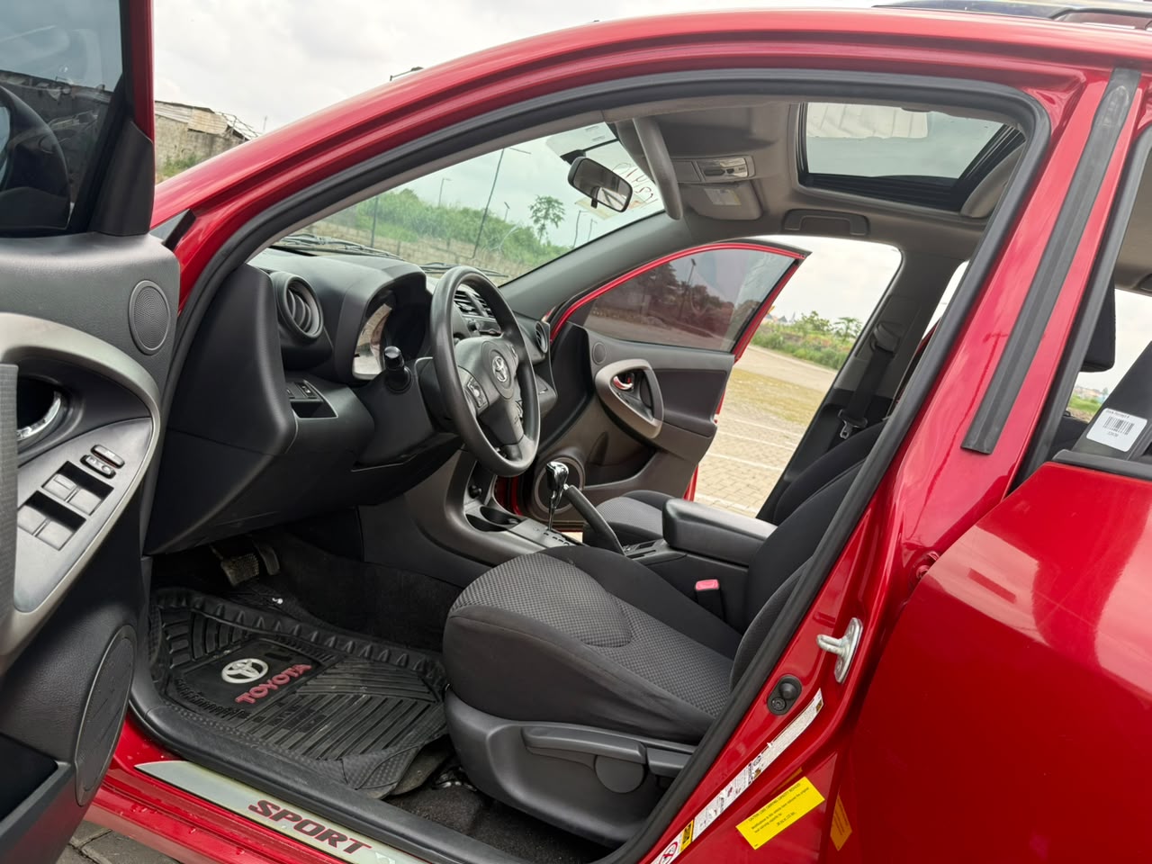 Toyota RAV4 V6 Red SUV for Sale