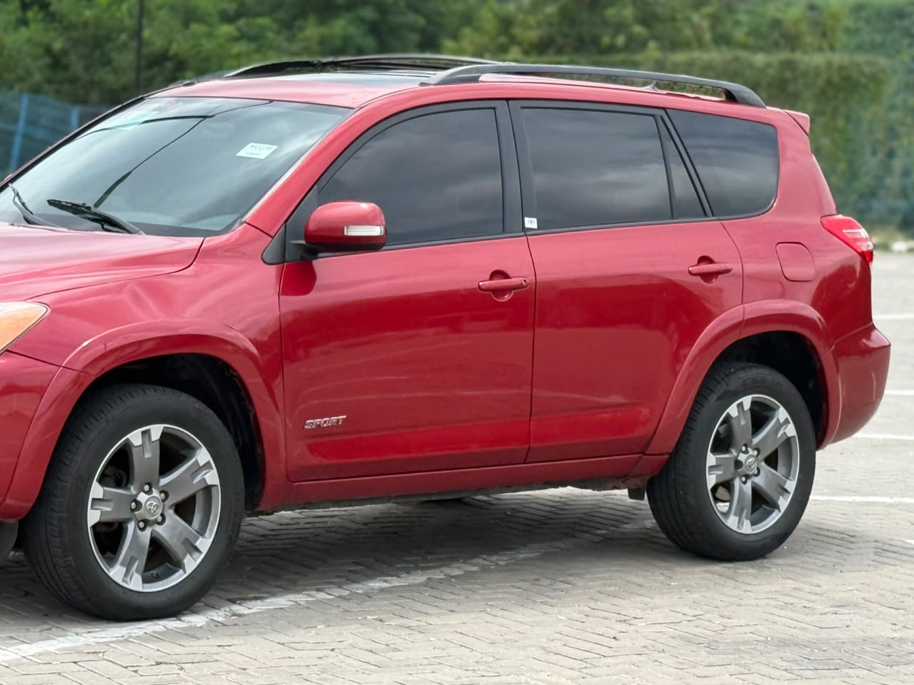 Toyota RAV4 V6 Red SUV for Sale