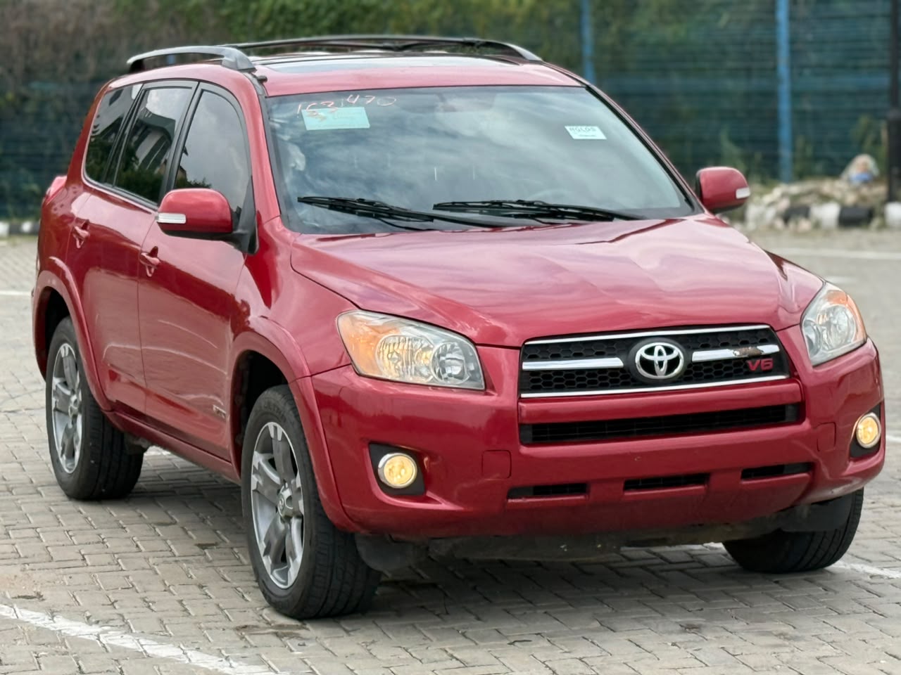 Toyota RAV4 V6 Red SUV for Sale