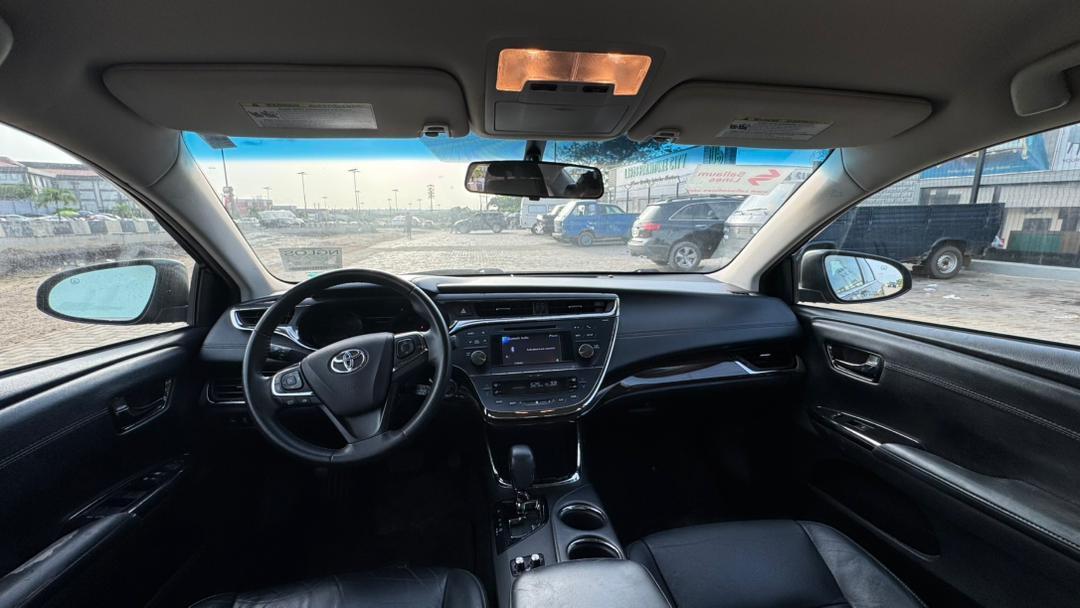 Toyota Avalon XLE Black Sedan