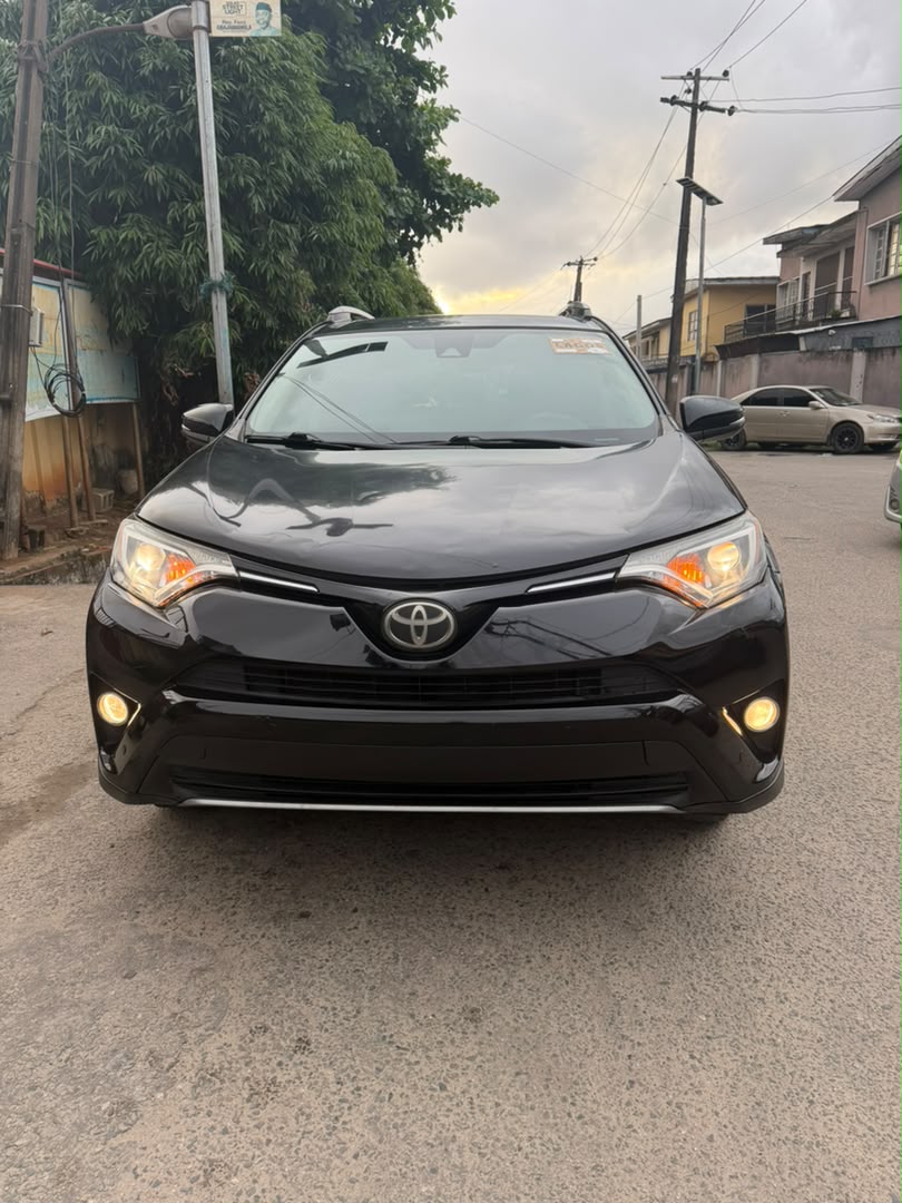 Toyota RAV4 SUV, Black