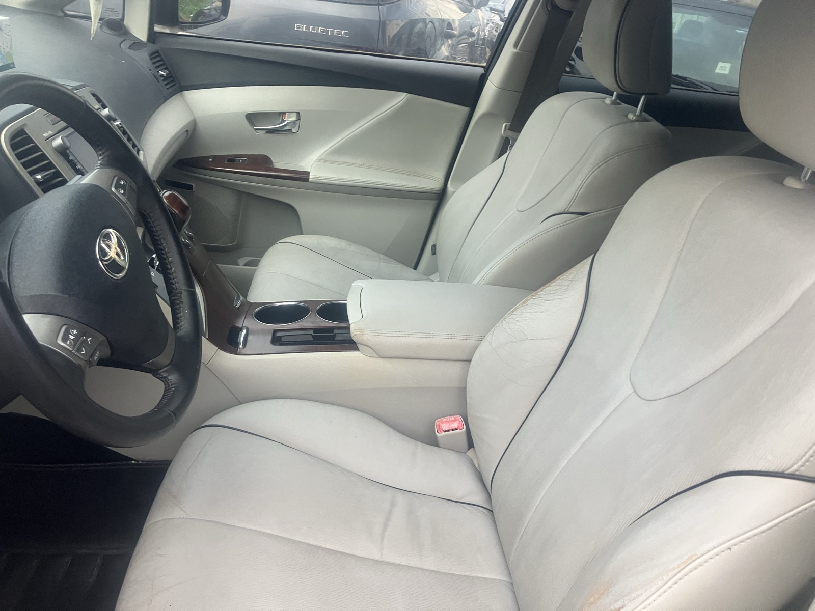 Toyota Venza 2010 model