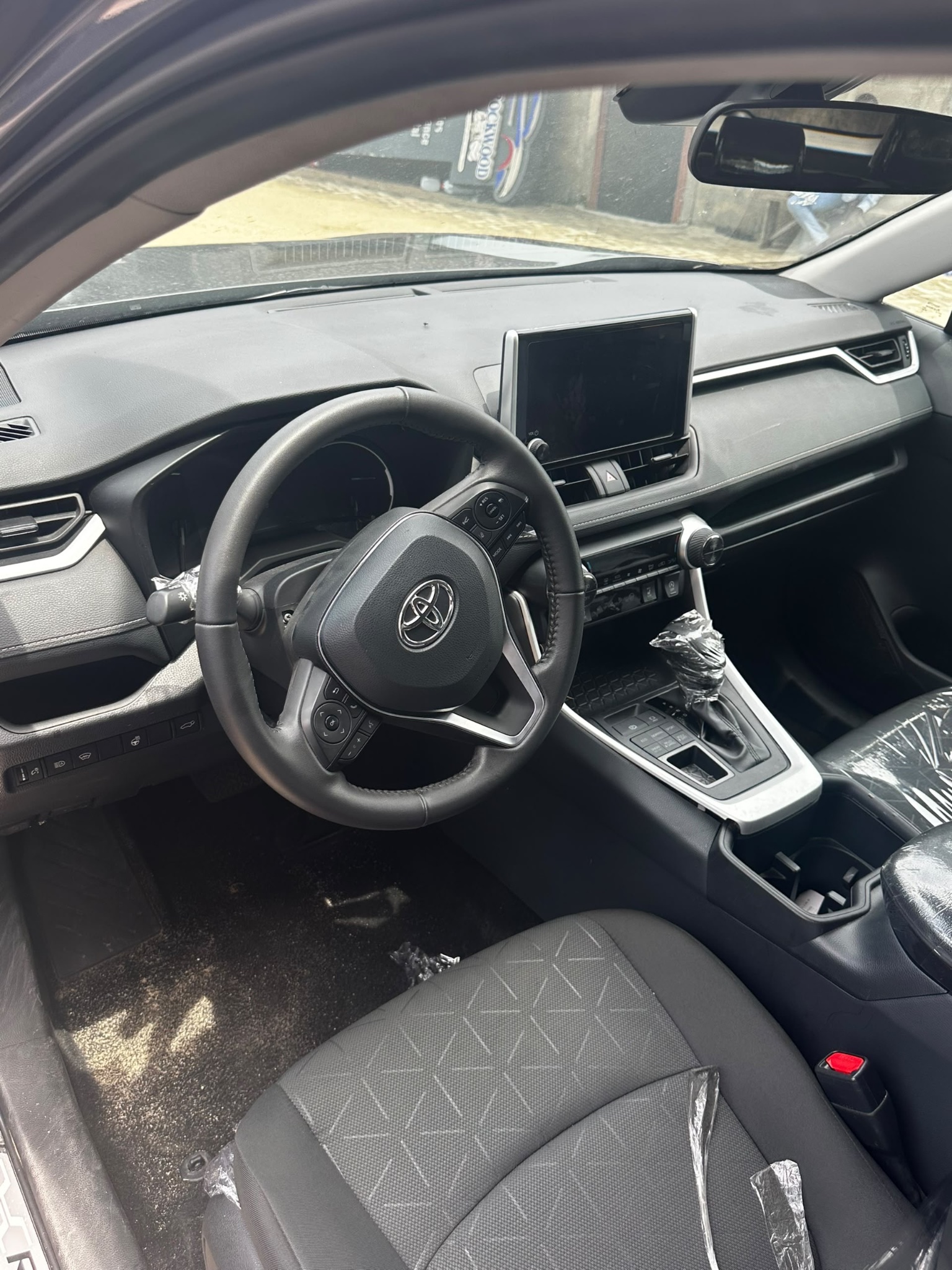 Toyota RAV4 XLE 2024 SUV