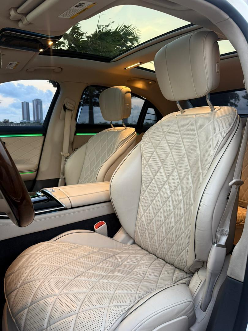 Mercedes-Benz S 560 White Sedan S560