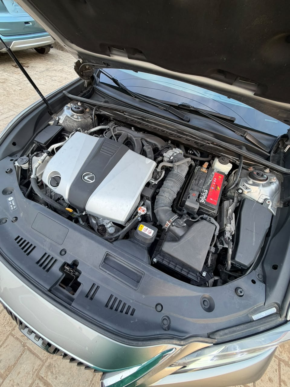 Lexus ES 350, Silver Sedan