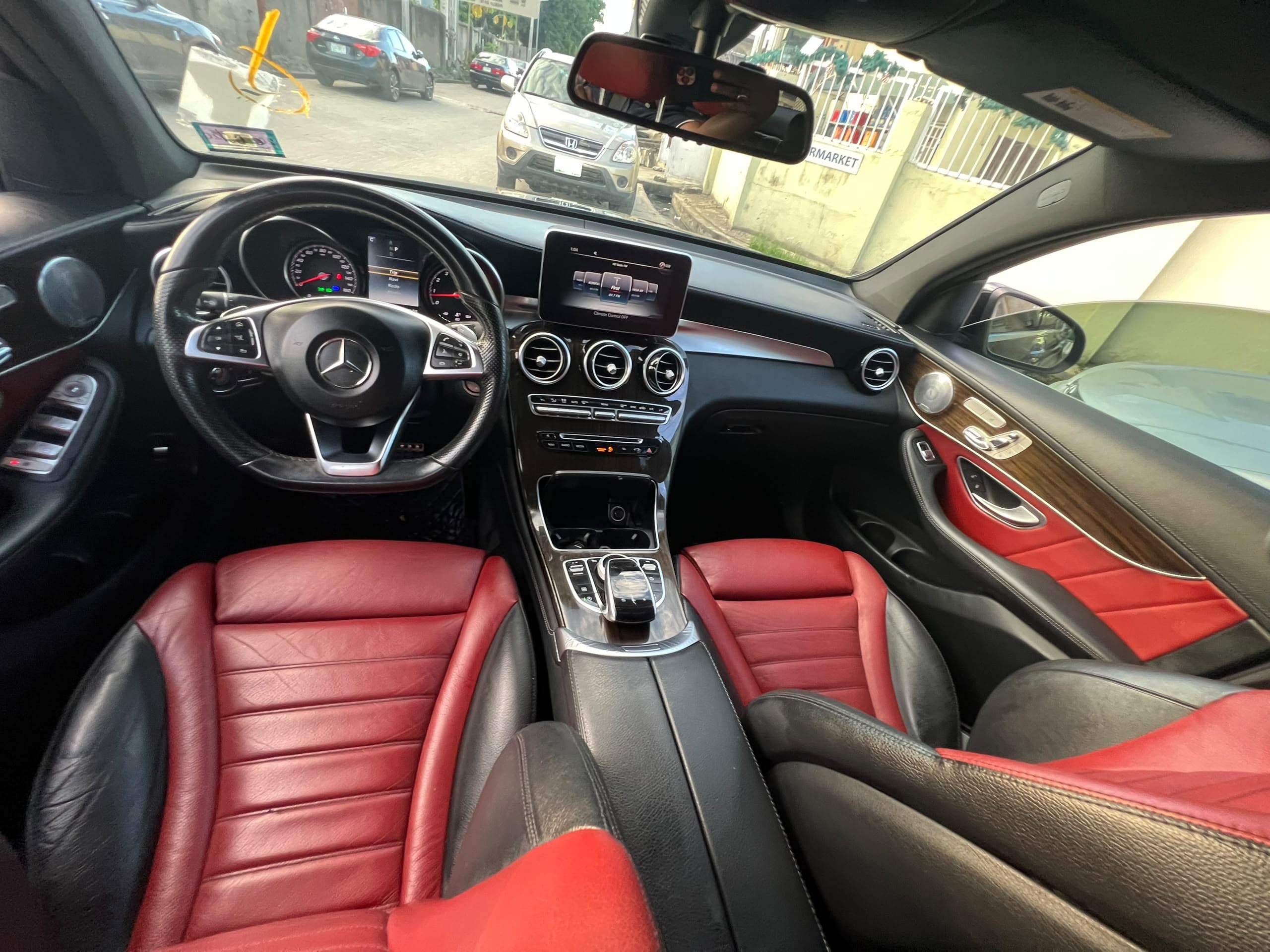 2017 GLC300 COUPE 4matic — photo 5