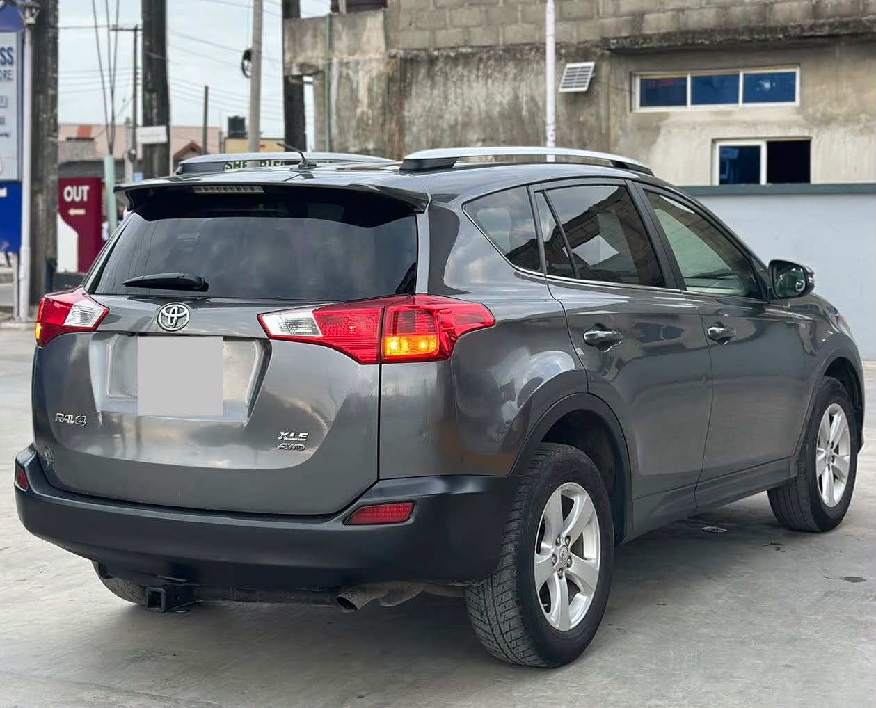 Toyota RAV4 XLE AWD, Dark Grey SUV