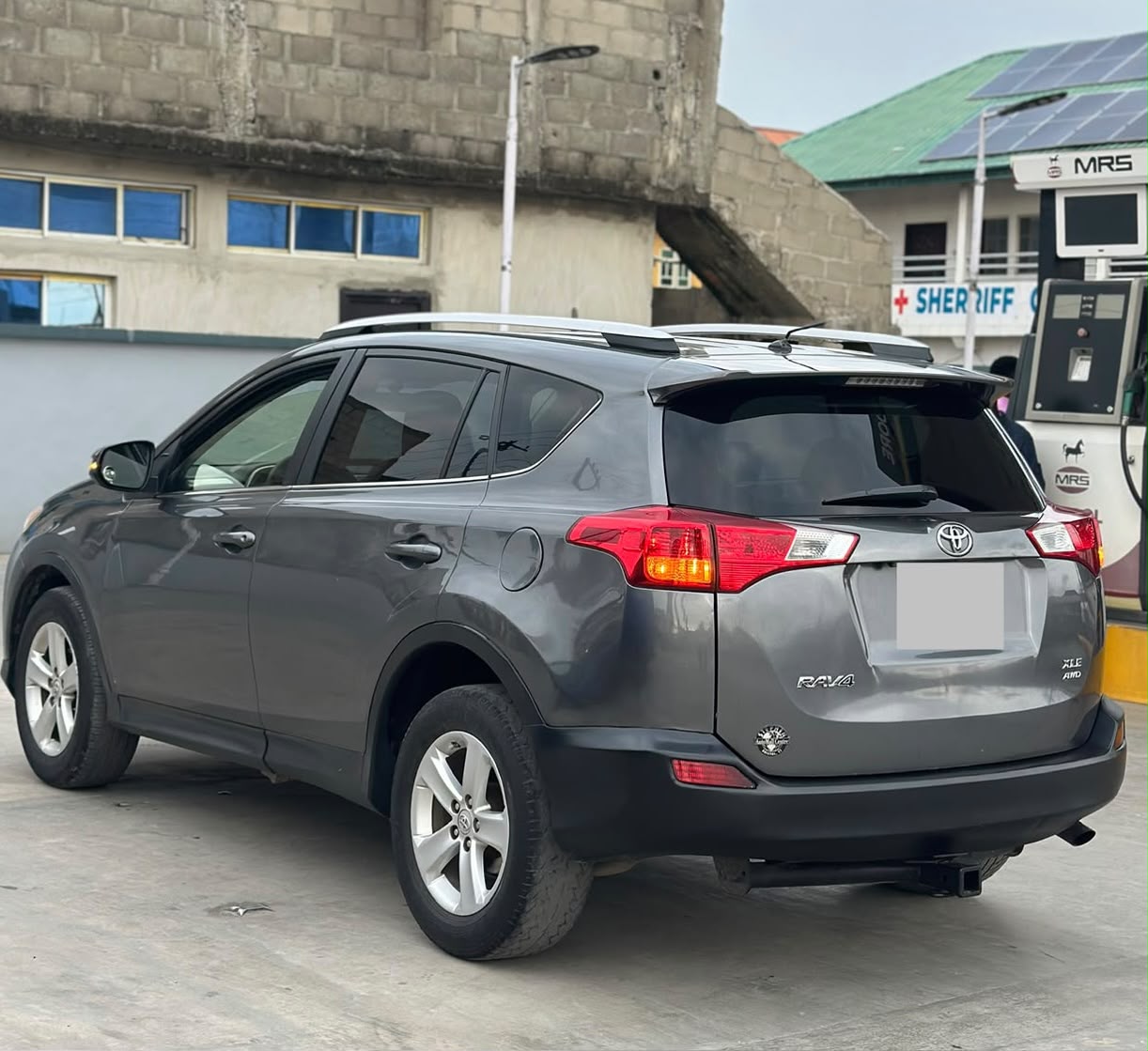 Toyota RAV4 XLE AWD, Dark Grey SUV