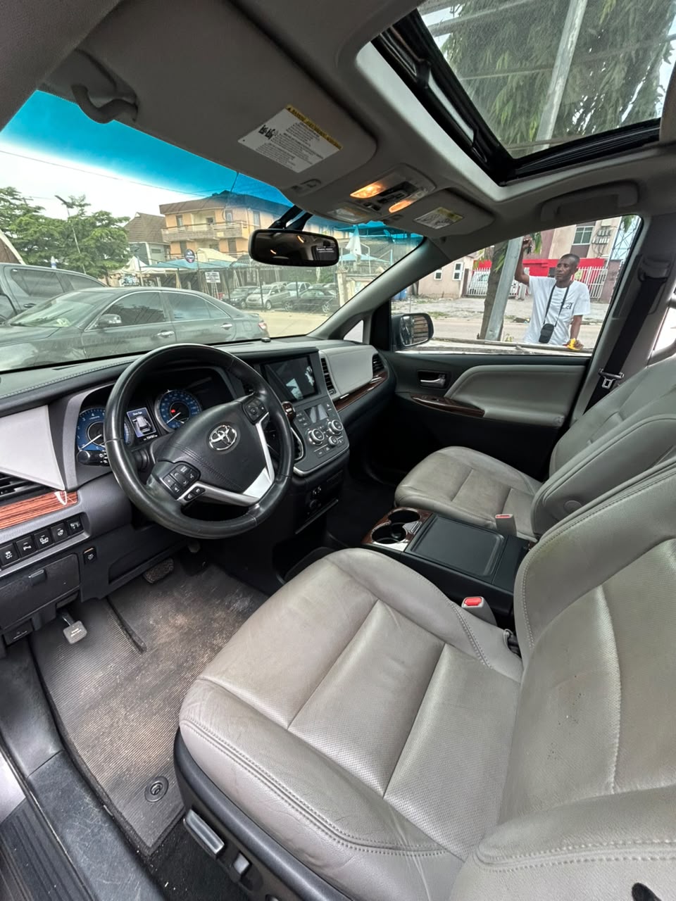 Toyota Sienna Limited, Dark Grey MPV