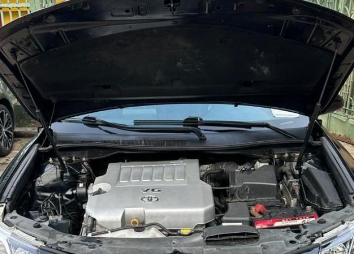 Toyota Camry SE Black Sedan